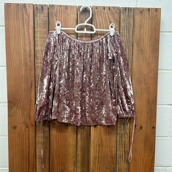 American Eagle size small pink off the shoulder top - Picture 3 of 8